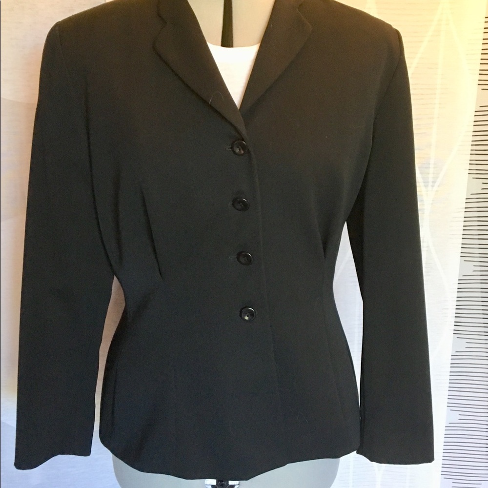 Black wool blazer with narrow lapels